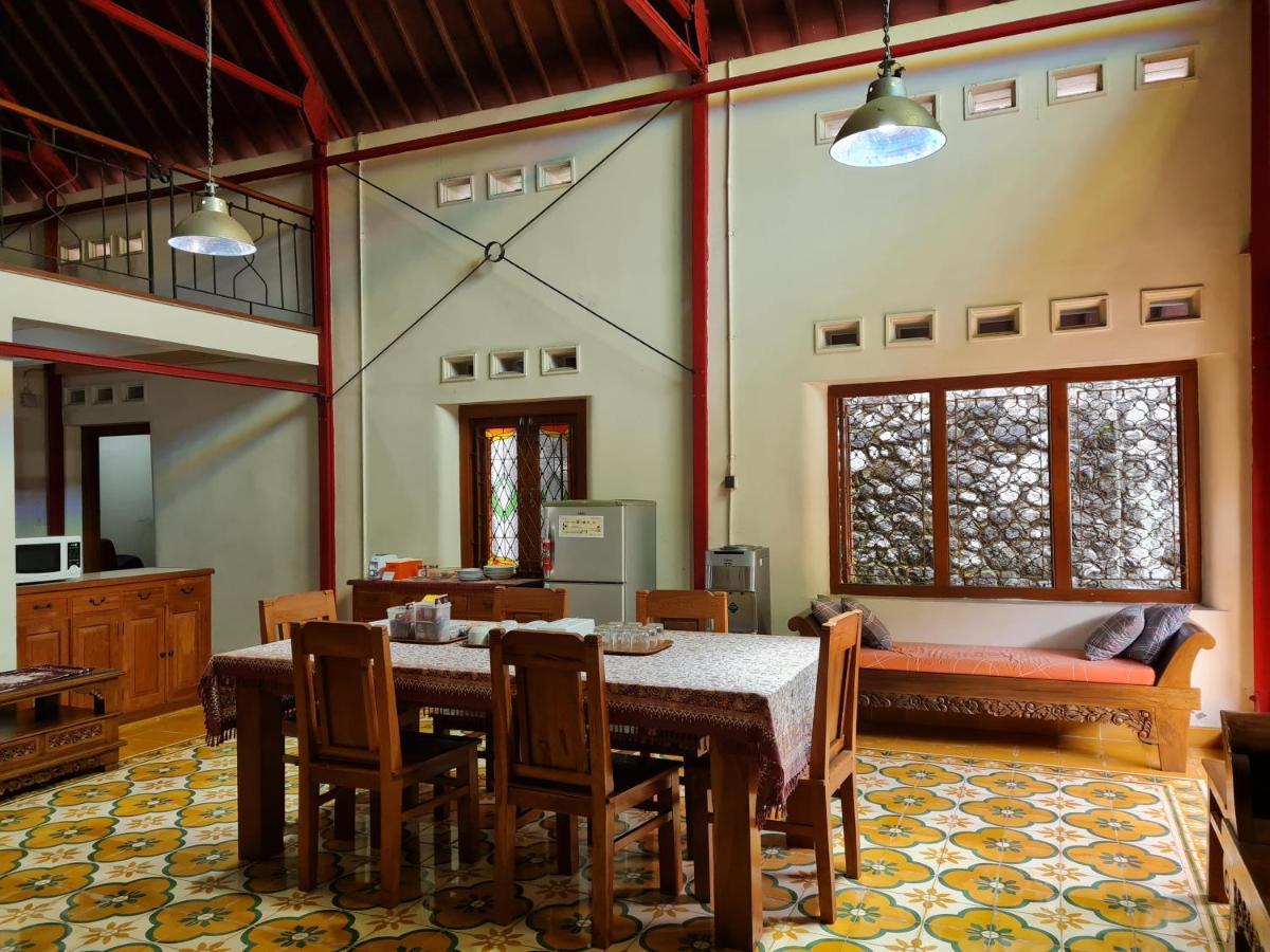 Omah Pitoe Yogya Homestay Yogyakarta Exterior photo