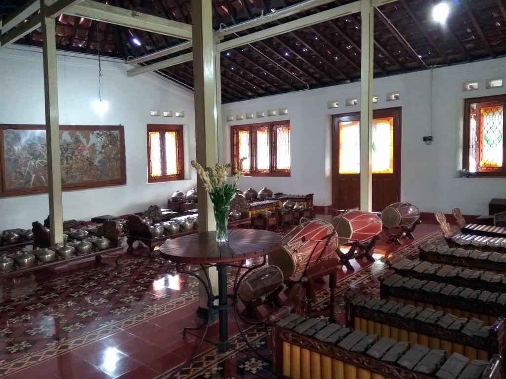 Omah Pitoe Yogya Homestay Yogyakarta Exterior photo