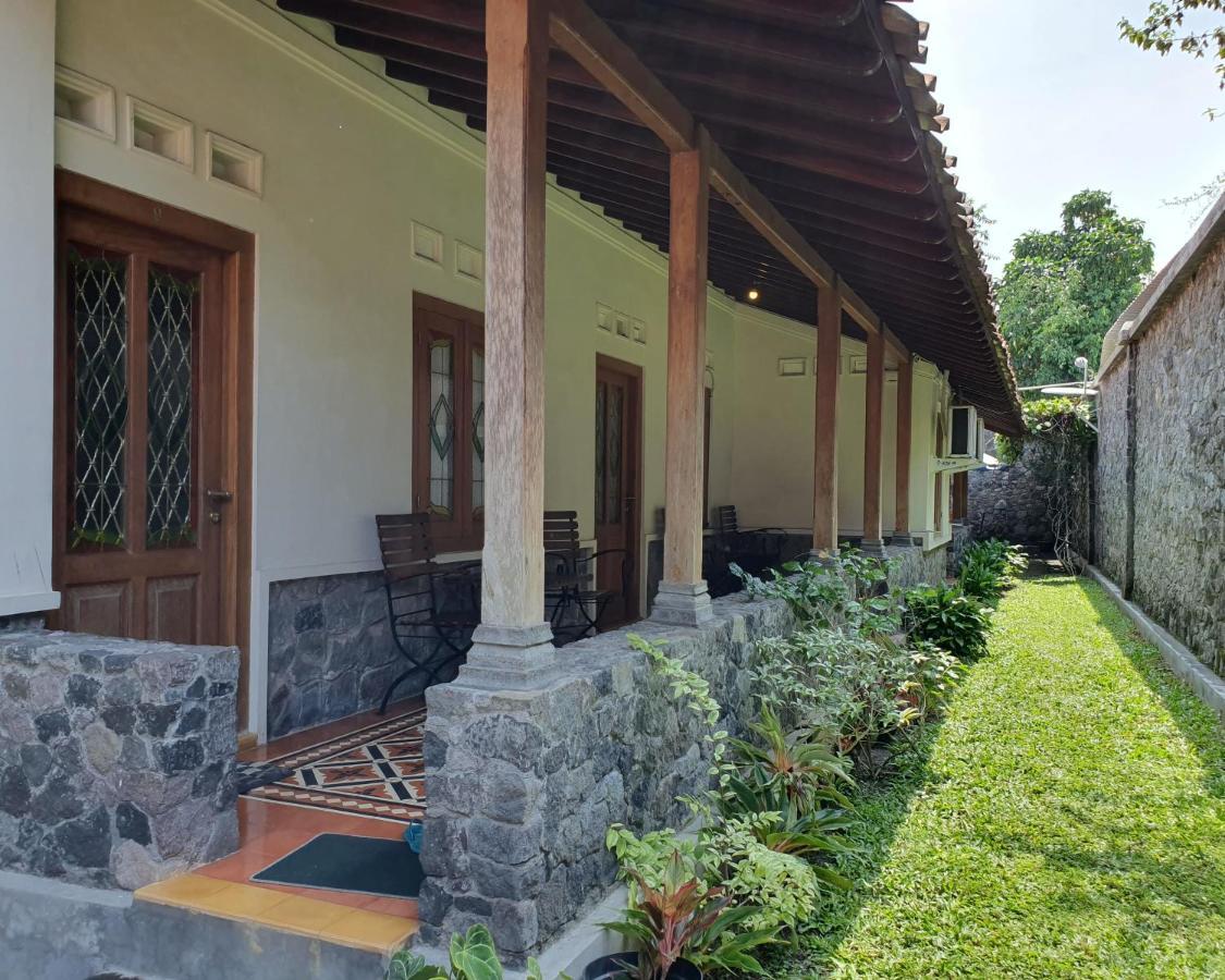 Omah Pitoe Yogya Homestay Yogyakarta Exterior photo